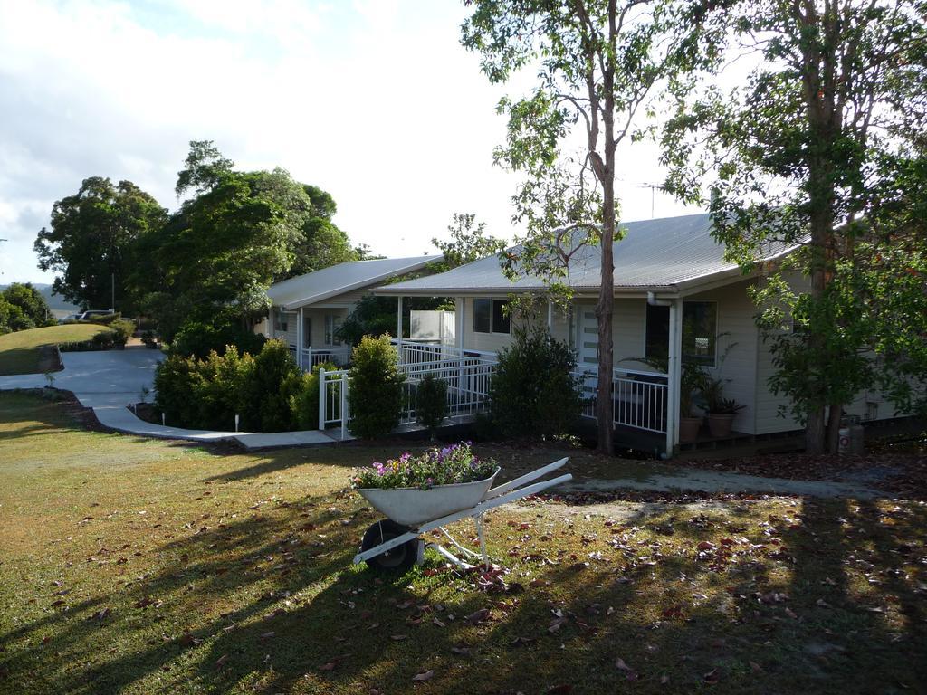 Tinaroo Sunset Retreat Bed & Breakfast Barrine Oda fotoğraf